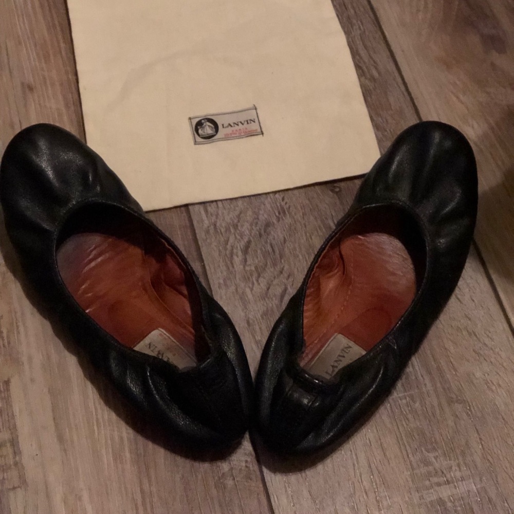 Lanvin leather ballerina flats. Normal wear.